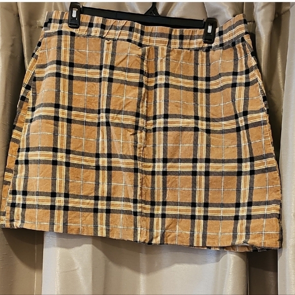 🍁🍂NWOT TORRID 2X Mini Corduroy Button-Front Skirt - Picture 6 of 9